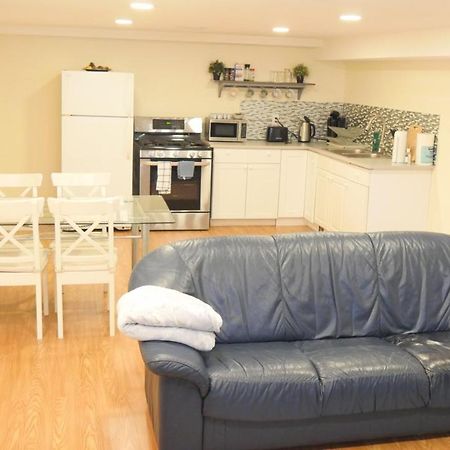 Richview Gardens Apartment Торонто Екстериор снимка