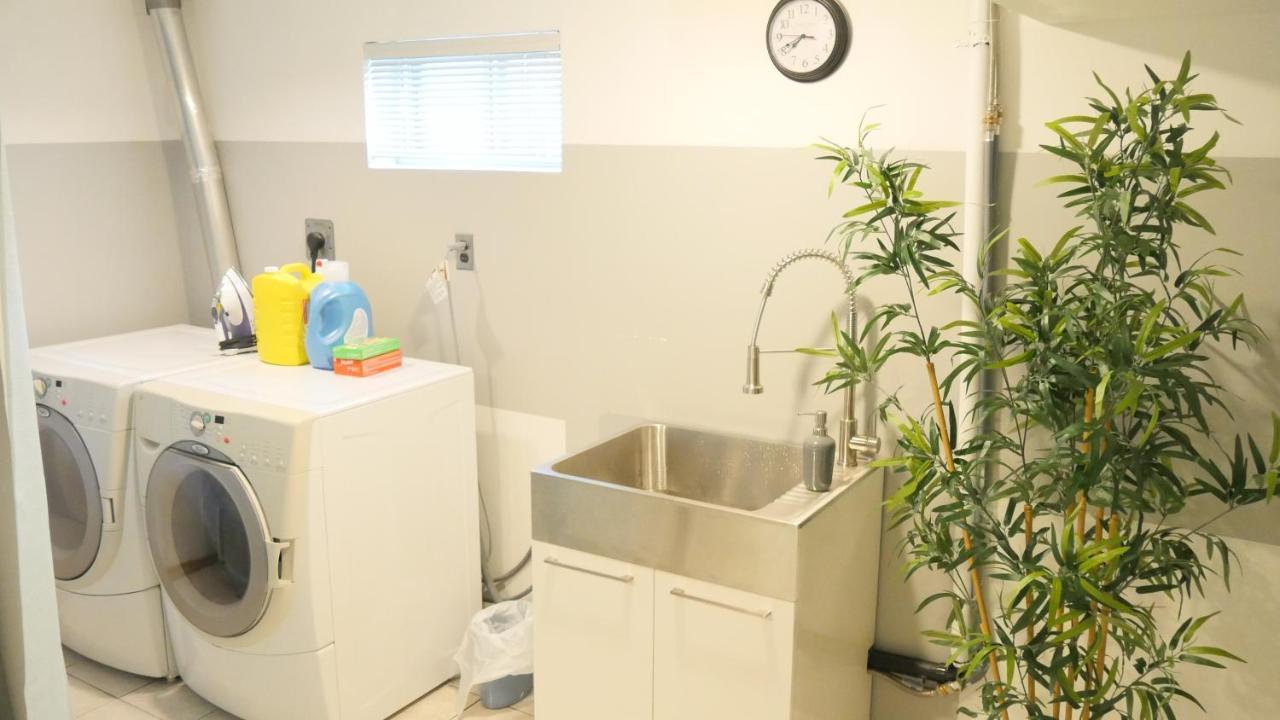 Richview Gardens Apartment Торонто Екстериор снимка
